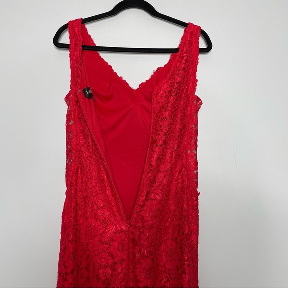 Xscape Full Lace Mermaid Gown Sleeveless V-Neck Formal Zip Closure In Red Size 6 - Picture 7 of 8